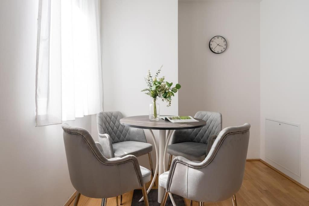 Sunny 1Br Home With Balcony By Hm Wien Ngoại thất bức ảnh